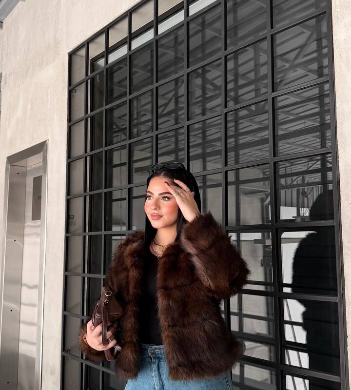 ELAGANT FUR JACKET.